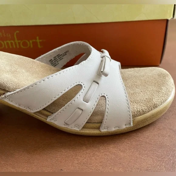 Strictly Comfort Donna heels open toe sandals shoes size 10 in creamy white NWT - Picture 7 of 9